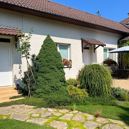 Апартаменты Privat Pekny Dvor Раецке-Теплице Экстерьер фото